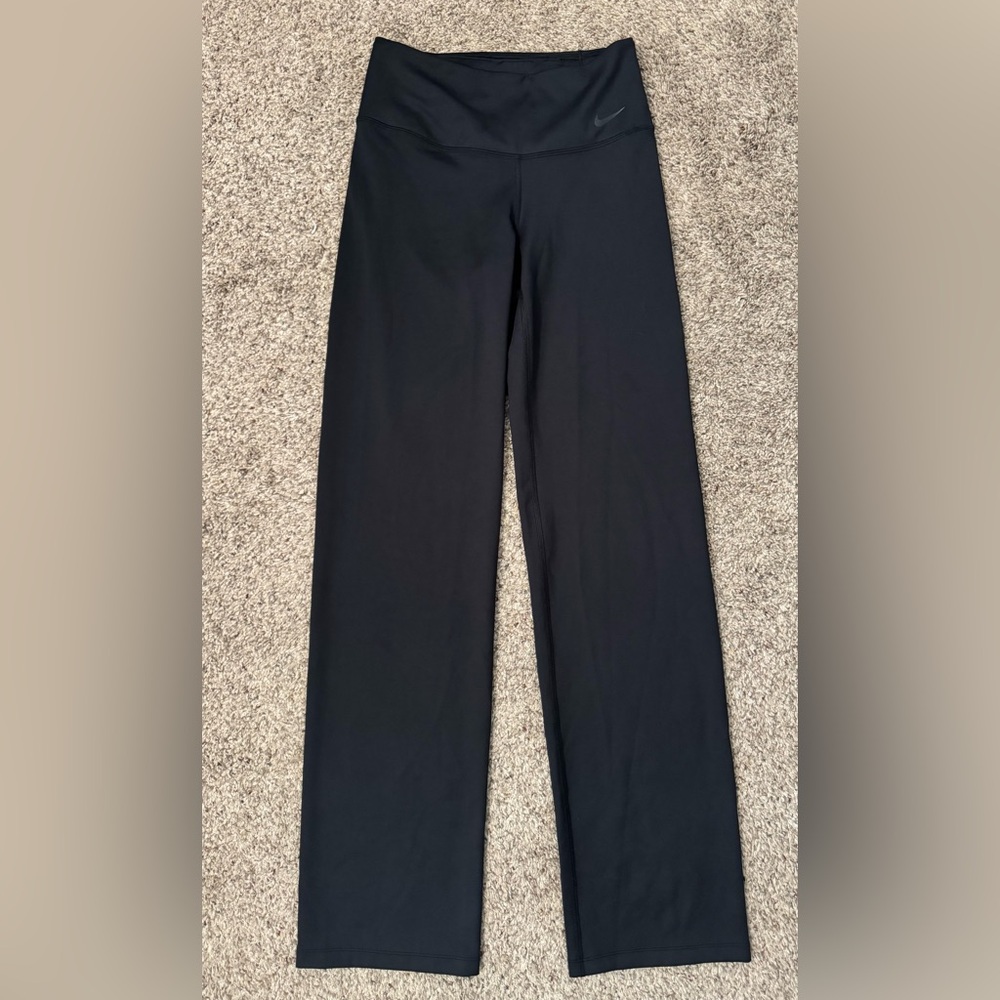 Nike bootcut leggings- size women’s small - Picture 2 of 6